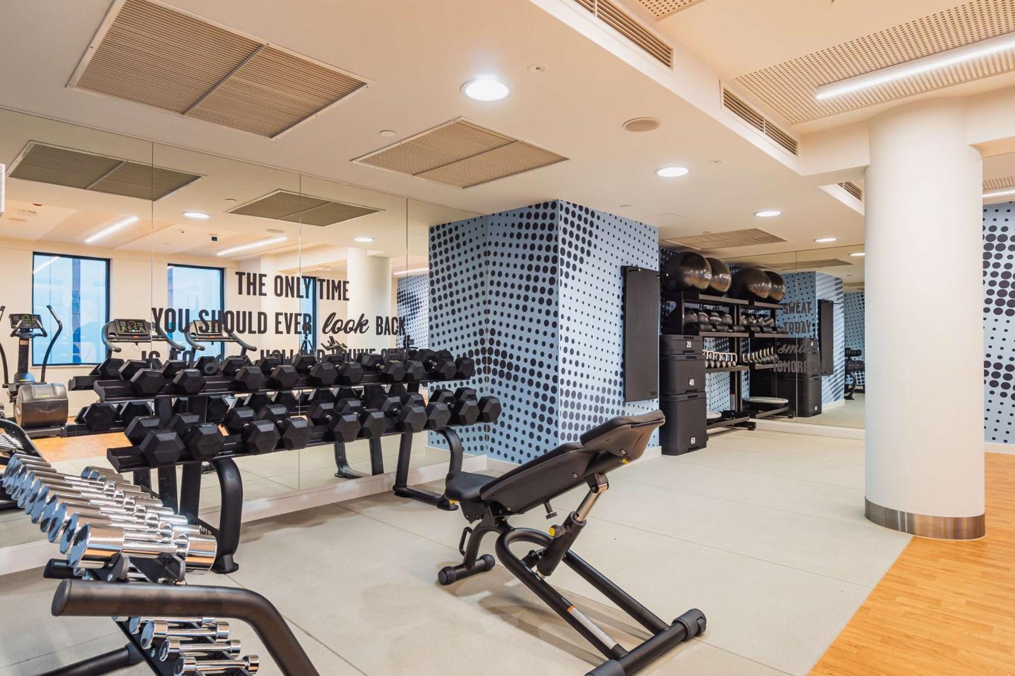Hotel Hampton By Hilton Center 3*