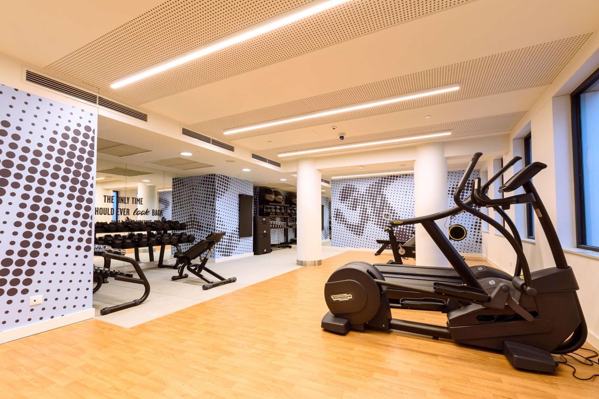 Hotel Hampton By Hilton Center 3*